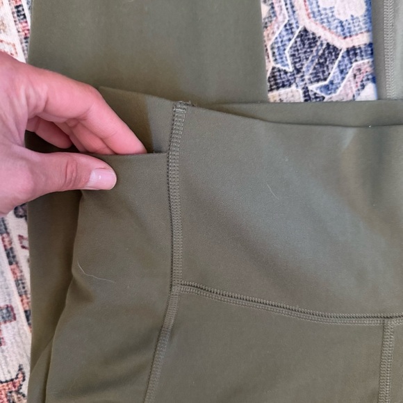 All in Motion Green Activewear Running Leggings With Pockets Women’s Size Medium - Picture 2 of 5